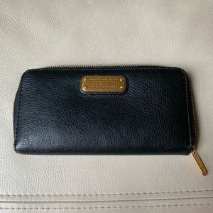 MARC BY MARC JACOBS New Q - Vertical Zippy Wallet